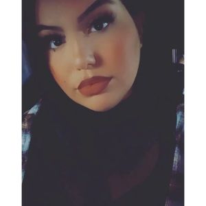 Meet your Posher, Beatrice